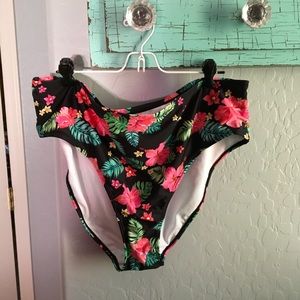 NWOT SHEIN bikini bottoms 4X